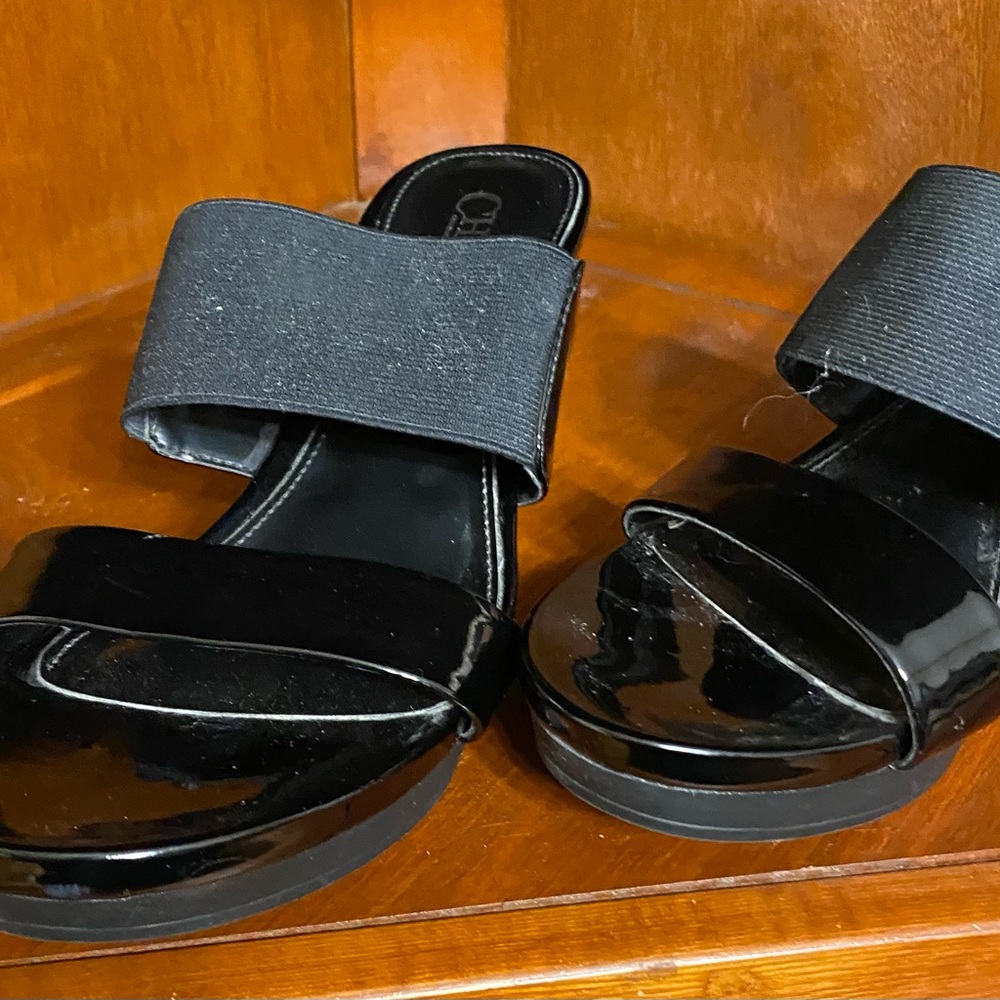 Chaps two strap Rhoda wedge heels. Size 7.5 medium - Picture 3 of 15